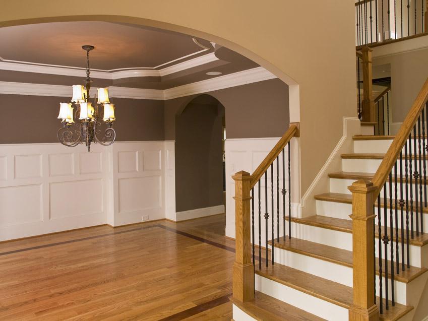 Hardwood entry stairs in Lynnwood